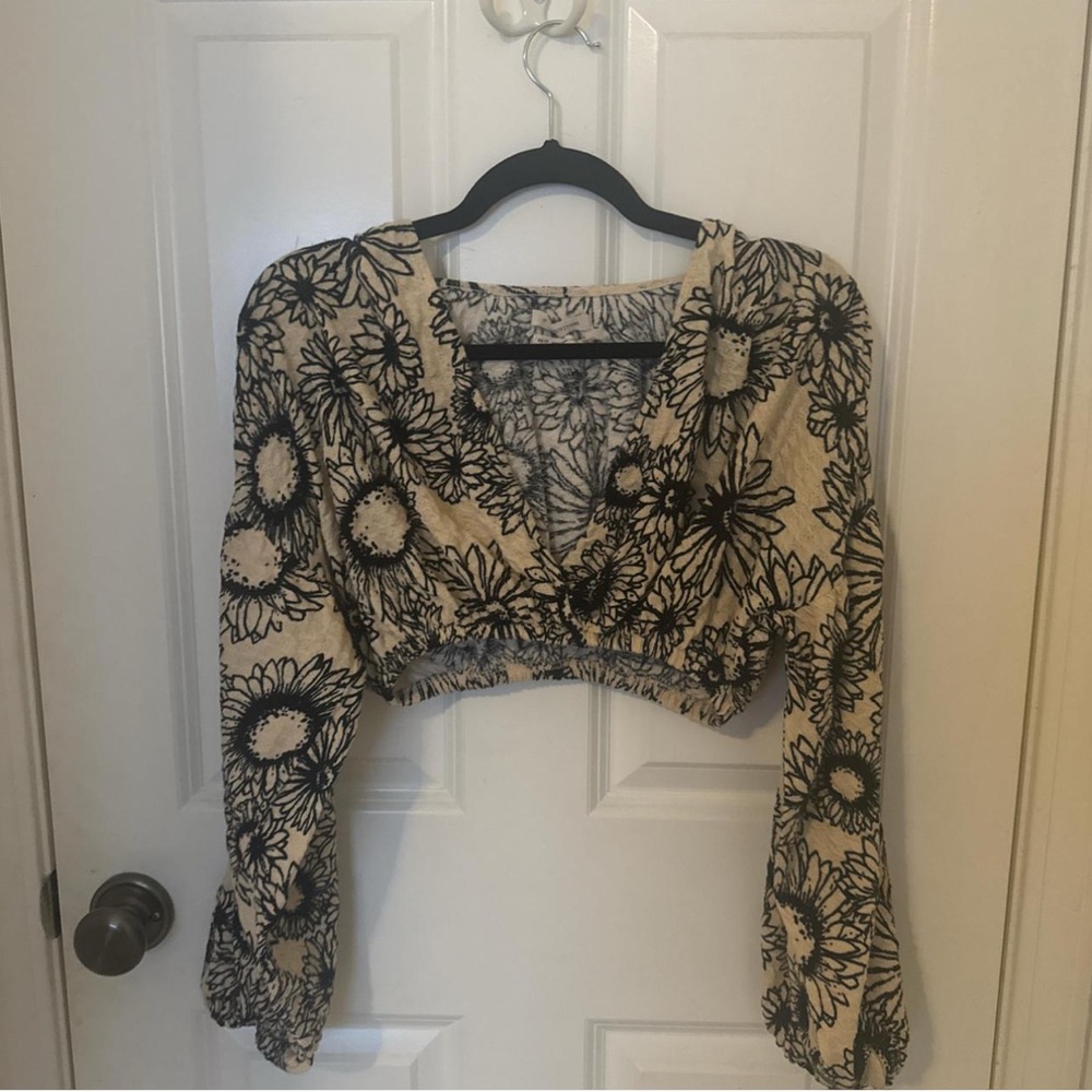 Urban Outfitters Floral Longsleeve